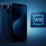 भविष्य की स्मार्टफोन तकनीक का चित्र – आधुनिक नेक्स्ट-जनरेशन स्मार्टफोन और A19 प्रोसेसर चिप का हाई-रेज़ोल्यूशन डिजिटल इल्युस्ट्रेशन, नीले ग्रेडिएंट बैकग्राउंड और हल्के लाइट इफेक्ट्स के साथ।